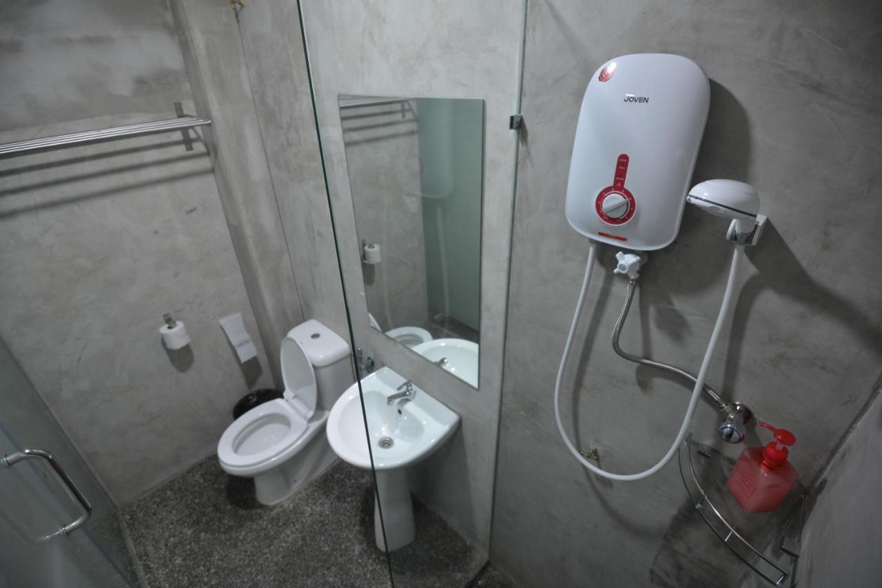 Vrest Hotel Малакка Экстерьер фото