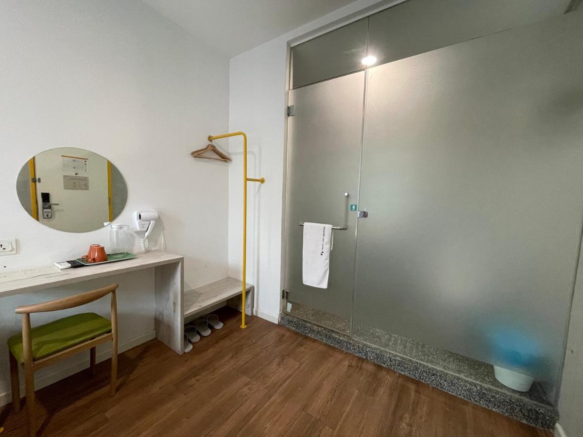 Vrest Hotel Малакка Экстерьер фото
